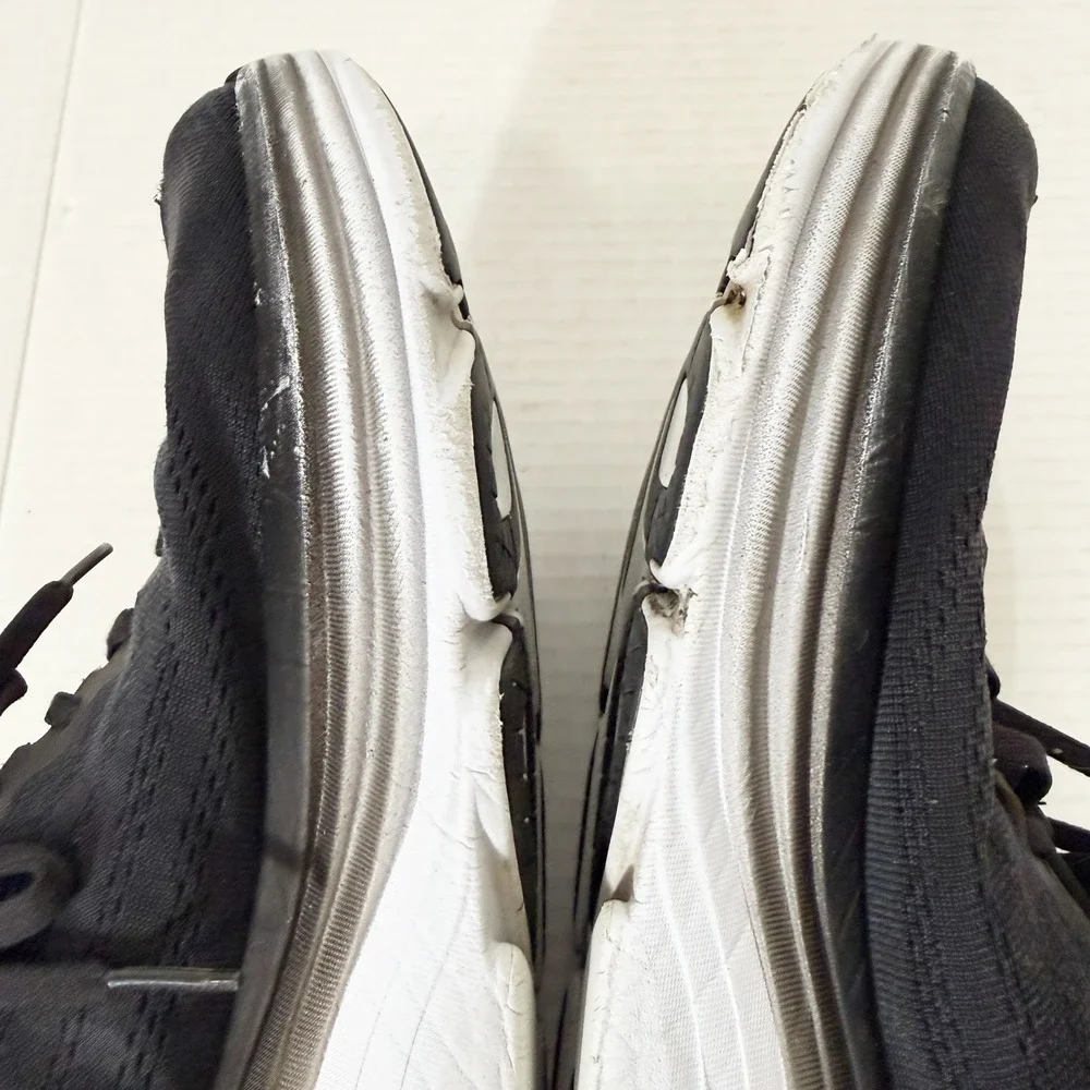 Hoka One One Bondi 8 Mens Black White Athletic Running Sneaker Size 12.5 2E Wide